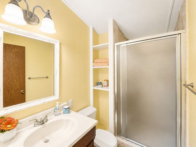 17160 Lakeview Drive, Flint, TX 75762