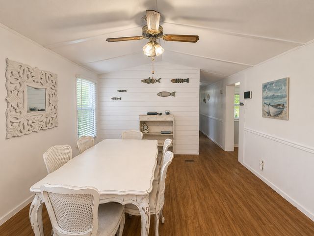 17160 Lakeview Drive, Flint, TX 75762