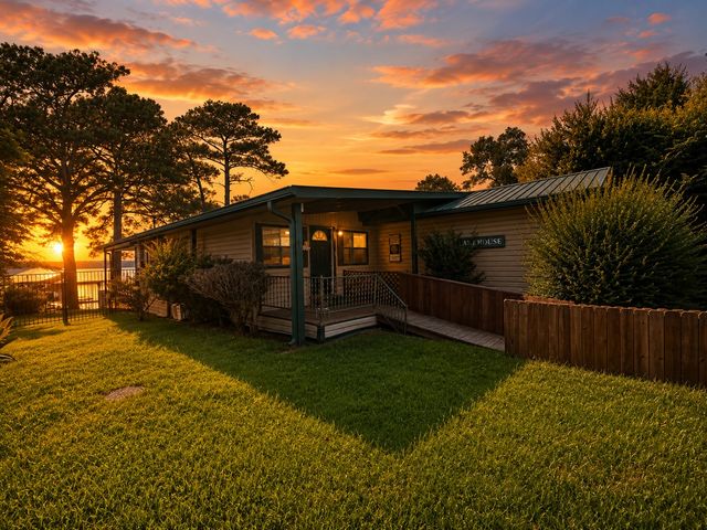 17160 Lakeview Drive, Flint, TX 75762
