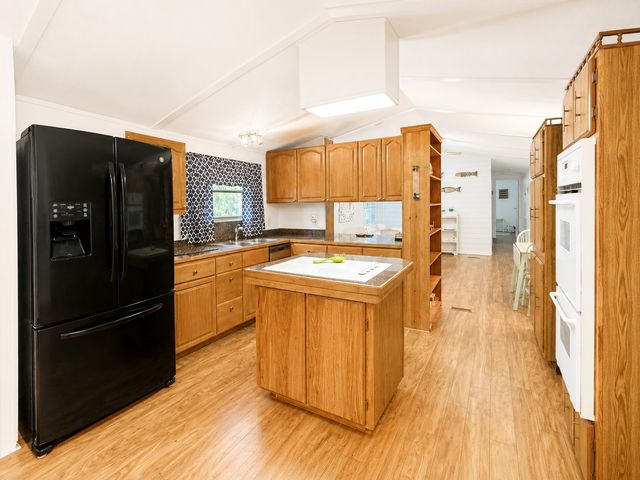 17160 Lakeview Drive, Flint, TX 75762