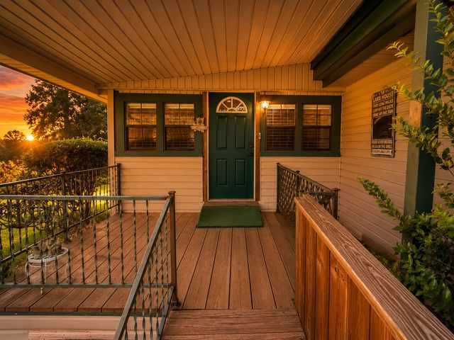 17160 Lakeview Drive, Flint, TX 75762