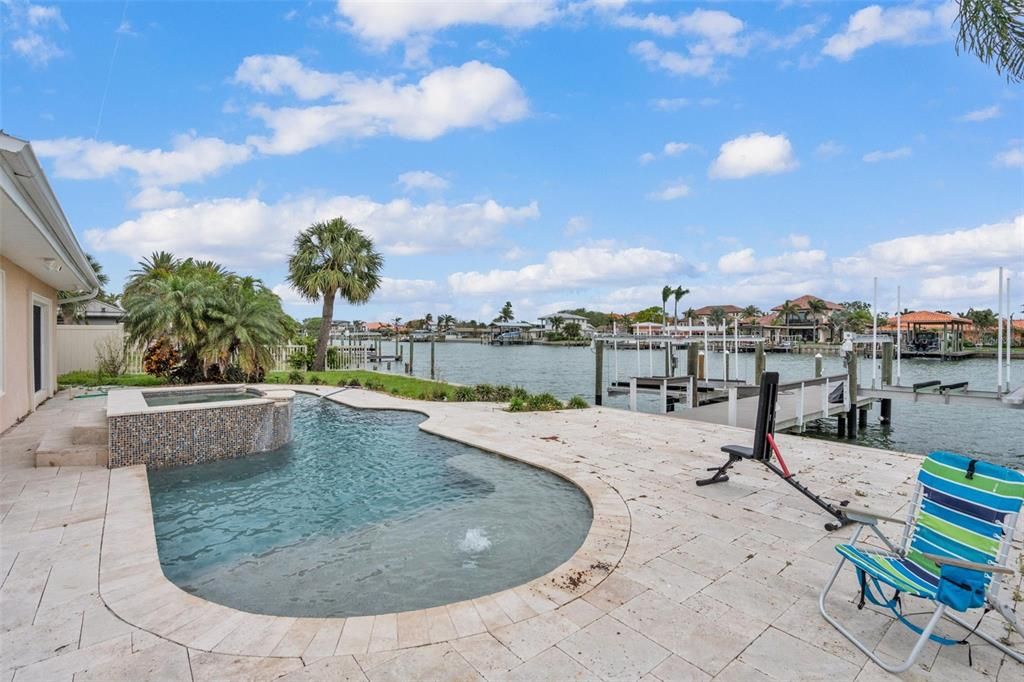 213 LEEWARD ISLAND, Clearwater Beach, FL 33767