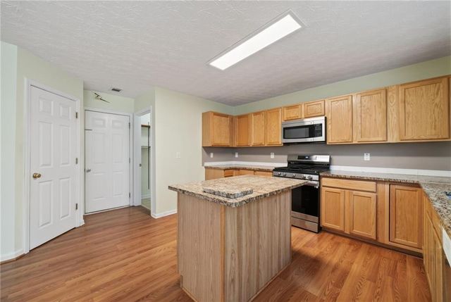 769 Roxholly Lane, Buford, GA 30518