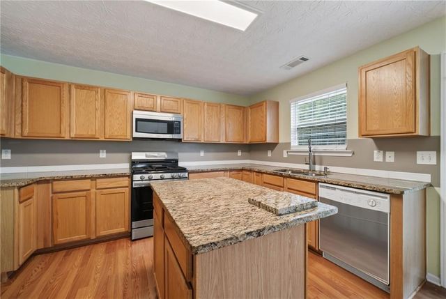 769 Roxholly Lane, Buford, GA 30518
