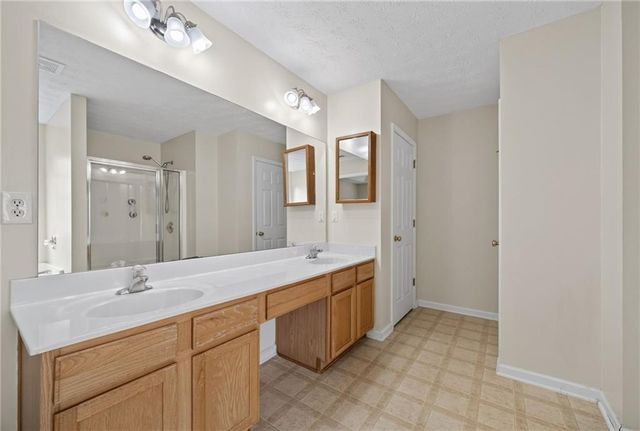 769 Roxholly Lane, Buford, GA 30518