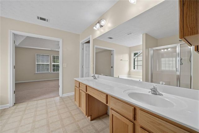 769 Roxholly Lane, Buford, GA 30518