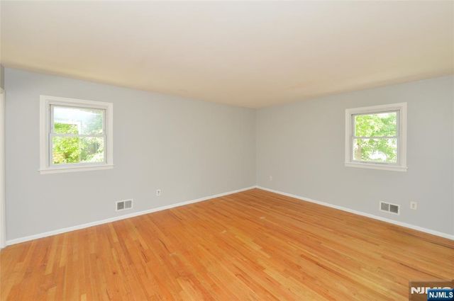 85 Primrose Lane B, Paramus, NJ 07652