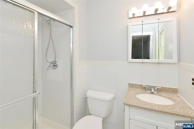 85 Primrose Lane B, Paramus, NJ 07652