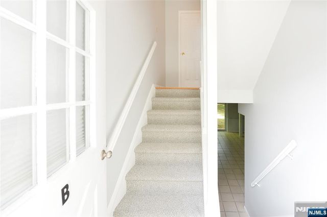 85 Primrose Lane B, Paramus, NJ 07652
