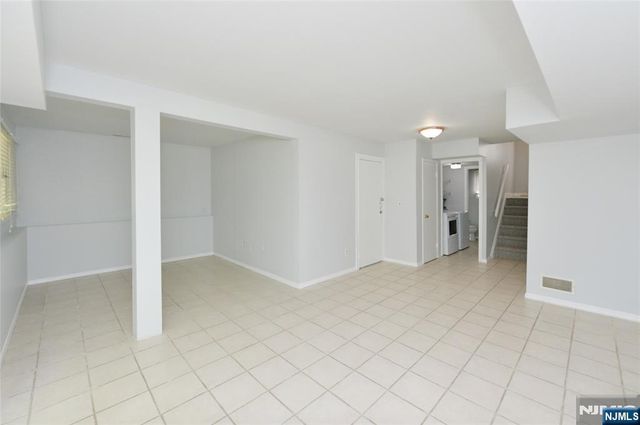 85 Primrose Lane B, Paramus, NJ 07652
