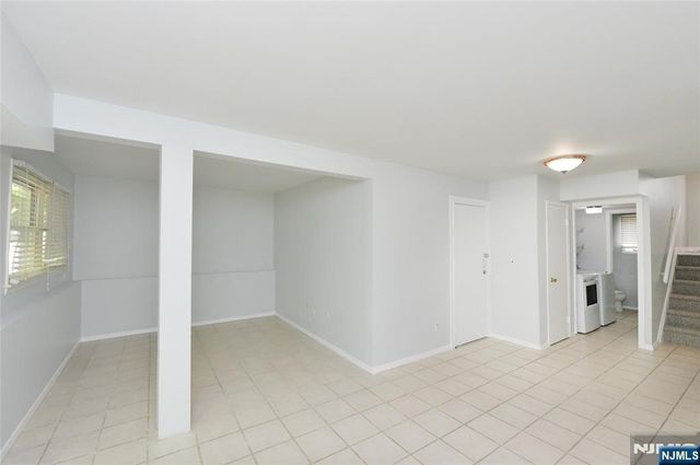 85 Primrose Lane B, Paramus, NJ 07652