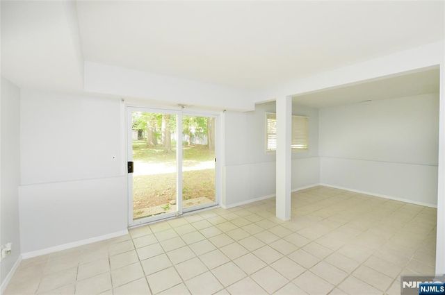 85 Primrose Lane B, Paramus, NJ 07652