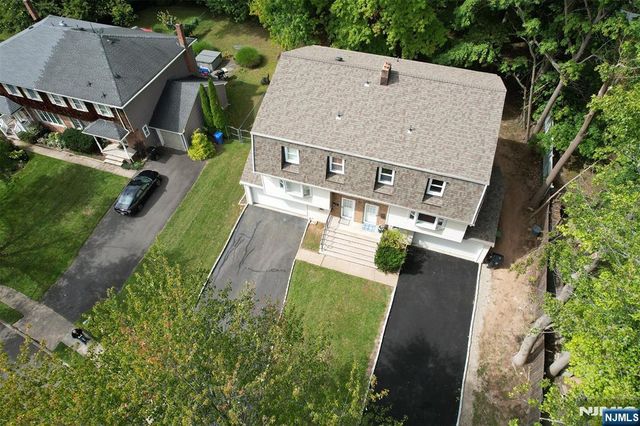 85 Primrose Lane B, Paramus, NJ 07652