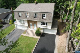 85 Primrose Lane B, Paramus, NJ 07652