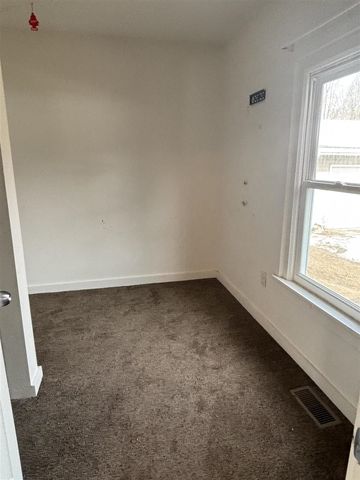 463 E Chicago Street, Jonesville, MI 49250