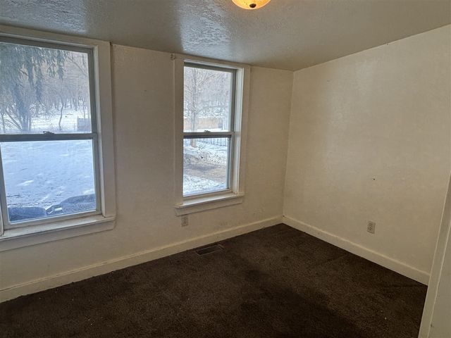 463 E Chicago Street, Jonesville, MI 49250