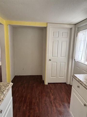 463 E Chicago Street, Jonesville, MI 49250