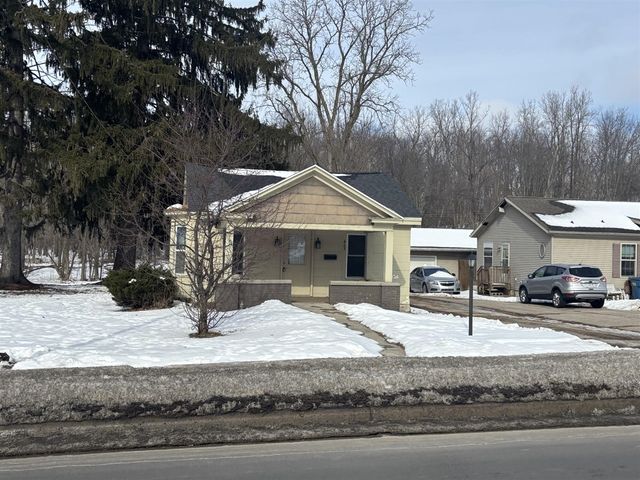 463 E Chicago Street, Jonesville, MI 49250