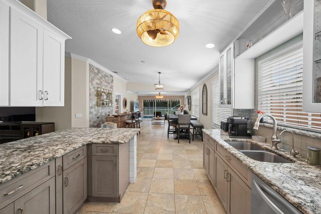 10695 SW Hartwick Drive, Port St. Lucie, FL 34987