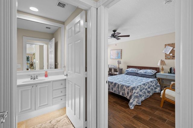 10695 SW Hartwick Drive, Port St. Lucie, FL 34987
