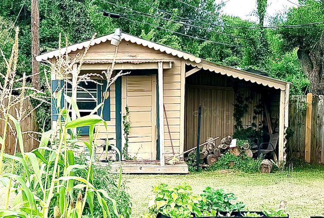 526 E Southfield Road, Shreveport, LA 71105