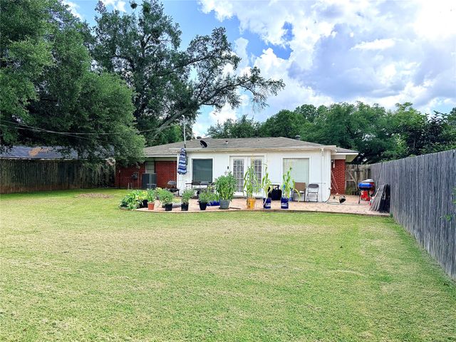 526 E Southfield Road, Shreveport, LA 71105