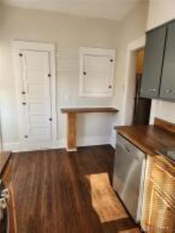 250 S Douglas Avenue, Springfield, OH 45505