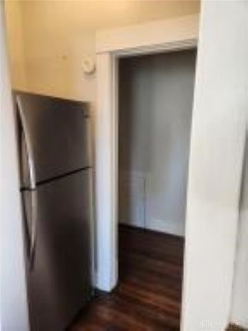 250 S Douglas Avenue, Springfield, OH 45505