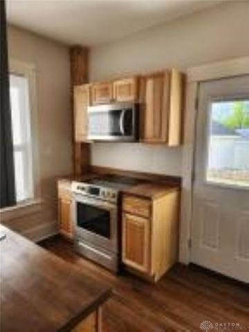 250 S Douglas Avenue, Springfield, OH 45505