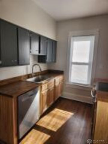 250 S Douglas Avenue, Springfield, OH 45505