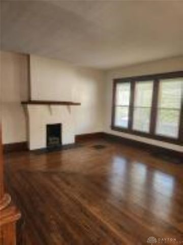 250 S Douglas Avenue, Springfield, OH 45505