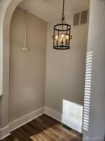 250 S Douglas Avenue, Springfield, OH 45505