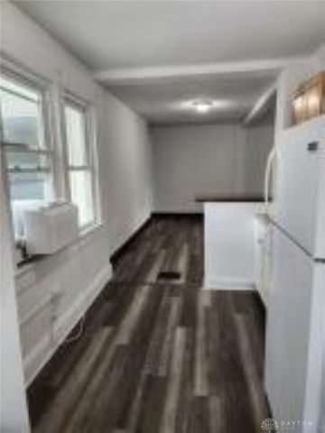 250 S Douglas Avenue, Springfield, OH 45505