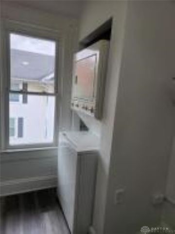 250 S Douglas Avenue, Springfield, OH 45505