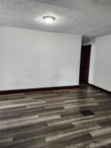 250 S Douglas Avenue, Springfield, OH 45505