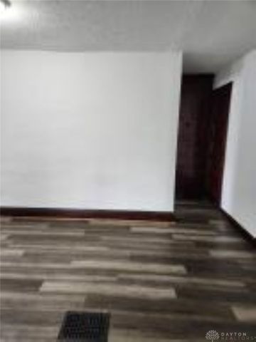 250 S Douglas Avenue, Springfield, OH 45505