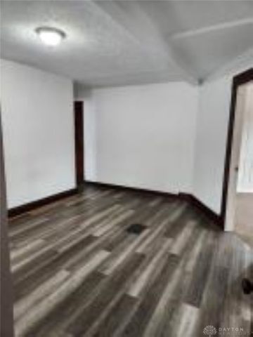 250 S Douglas Avenue, Springfield, OH 45505