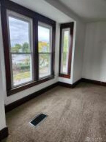 250 S Douglas Avenue, Springfield, OH 45505