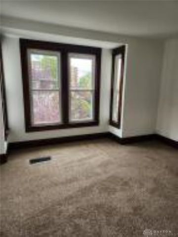 250 S Douglas Avenue, Springfield, OH 45505