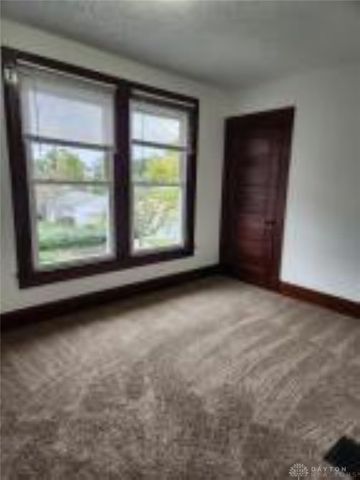 250 S Douglas Avenue, Springfield, OH 45505