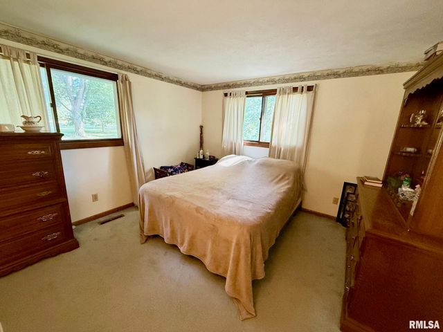 17122 RIVER VIEW Road, Petersburg, IL 62675