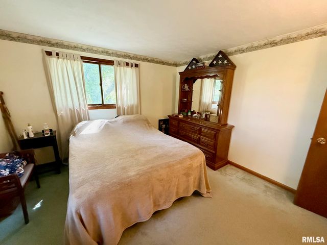 17122 RIVER VIEW Road, Petersburg, IL 62675