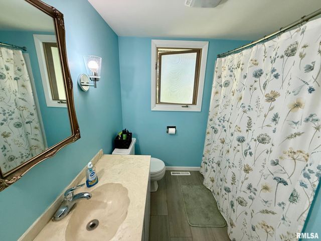 17122 RIVER VIEW Road, Petersburg, IL 62675