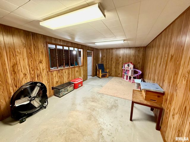 17122 RIVER VIEW Road, Petersburg, IL 62675