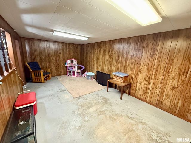 17122 RIVER VIEW Road, Petersburg, IL 62675