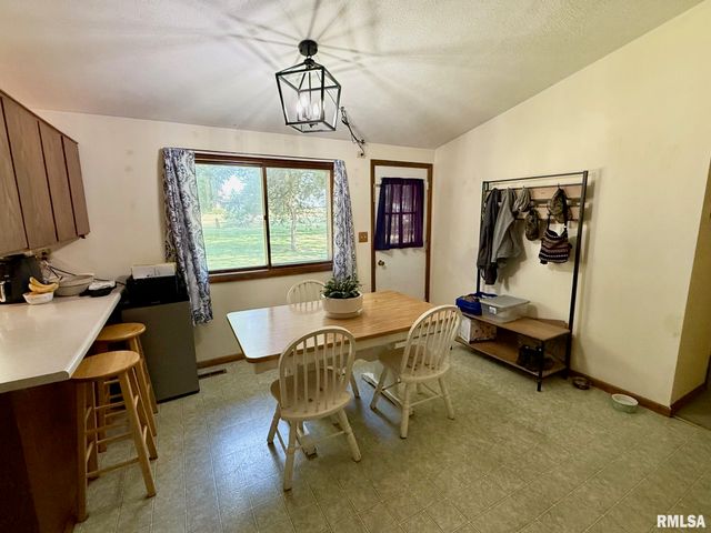 17122 RIVER VIEW Road, Petersburg, IL 62675