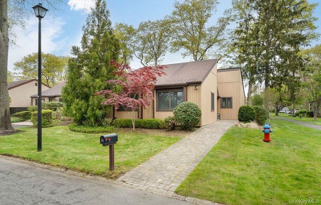 84 Strathmore Gate Drive, Stony Brook, NY 11790