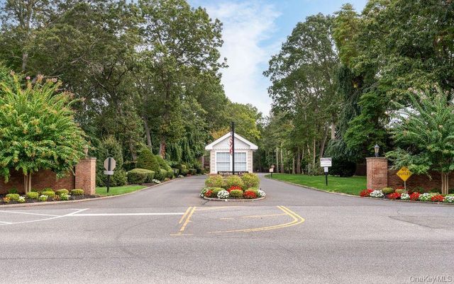 84 Strathmore Gate Drive, Stony Brook, NY 11790