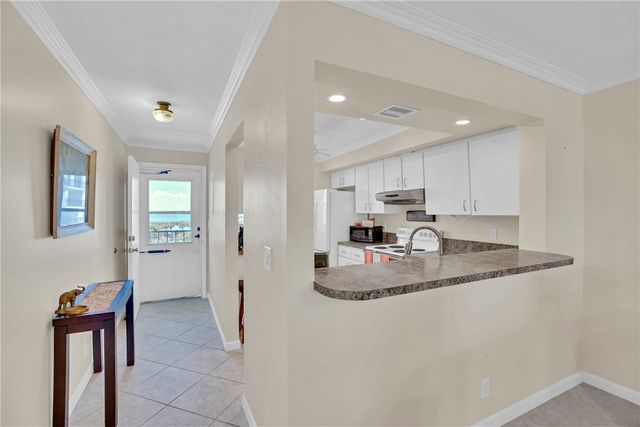 5159 N Highway A1a None 514, North Hutchinson Island, FL 34949