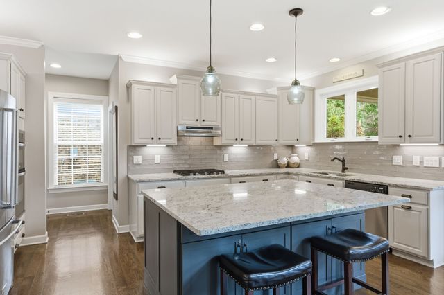 8817 Ivy Mount Ln, Nolensville, TN 37135